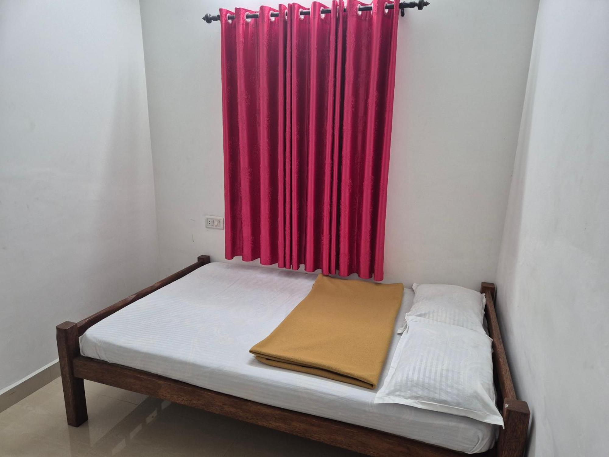 Anivilla Holiday Home Kunjithanny Anachal Rum bild